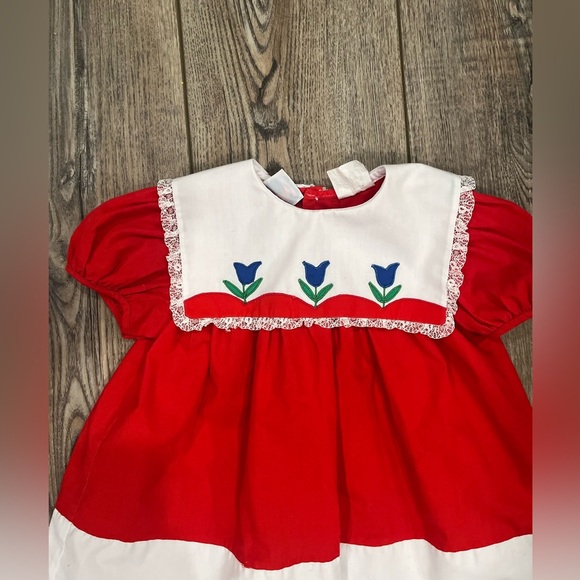 Vintage Girls Adorable Red Dress with Blue Tulip Details (paper tag) - Picture 2 of 7